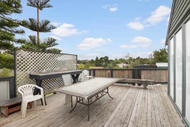 8 Kiernan Place, Kelston, Auckland - Carousel 2