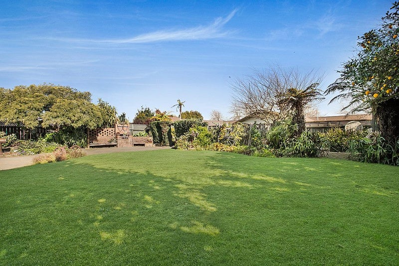 9 Peridot Place, Conifer Grove, Takanini - Carousel 12