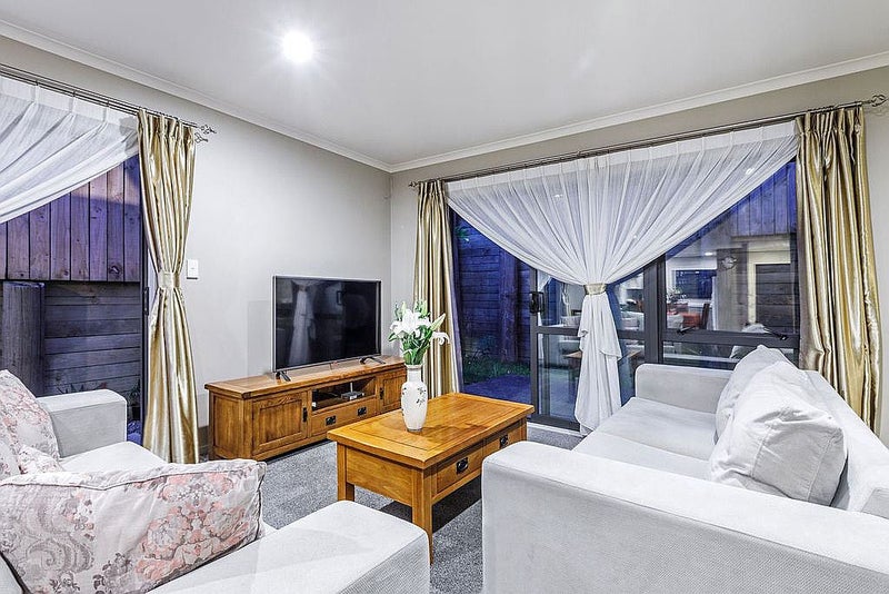 40 Springvale Drive, Fairview Heights, Auckland - Carousel 2