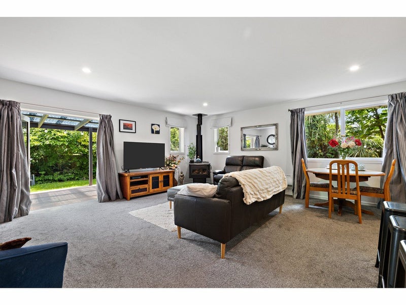 83 Eastern Terrace, Beckenham, Christchurch - Carousel 2