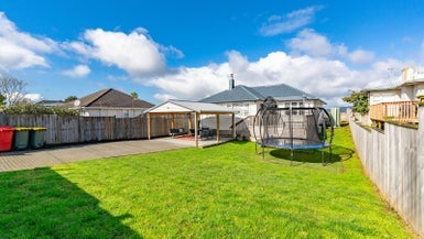 184 Waimumu Road, Massey, Auckland - Carousel 1