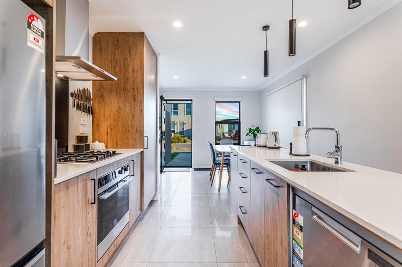 16 Houhora Street, Westgate, Auckland - Carousel 2