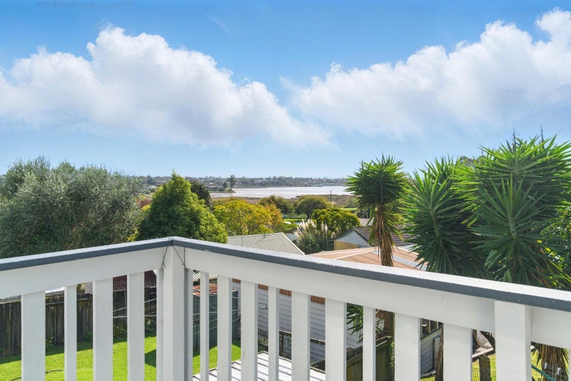 5B Mansfield Street, Hairini, Tauranga - Carousel 1