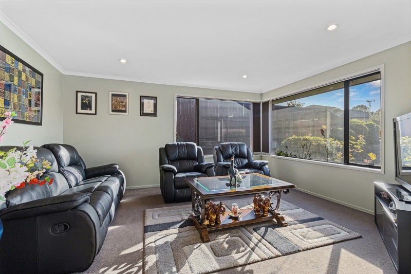 25 Heathfield Avenue, Huntington, Hamilton - Carousel 2