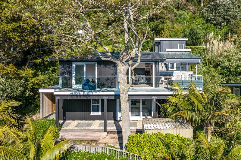 31 Miro Road, Palm Beach, Waiheke Island - Carousel 2