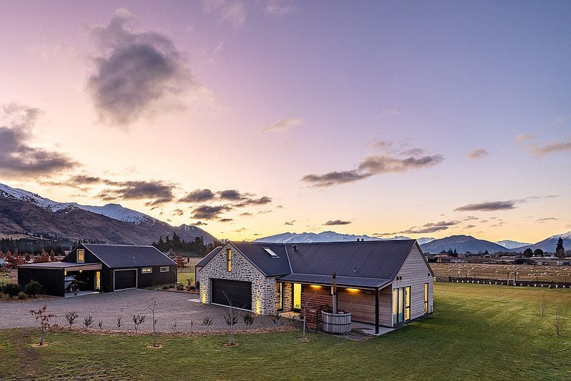 12 Little Orchard Way, Wanaka - Carousel 2