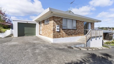 2/9 Nelson Street, Papakura, Auckland - Carousel 1