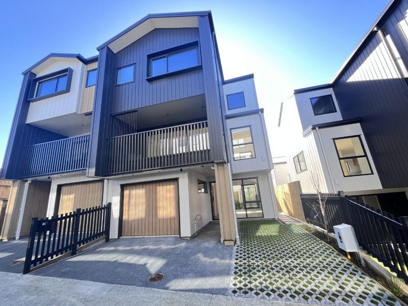 19 Monstedt Terrace, Windsor Park, Auckland - Carousel 2