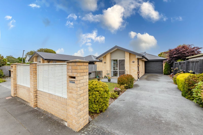 1/34 Avonhead Road, Avonhead, Christchurch - Carousel 1