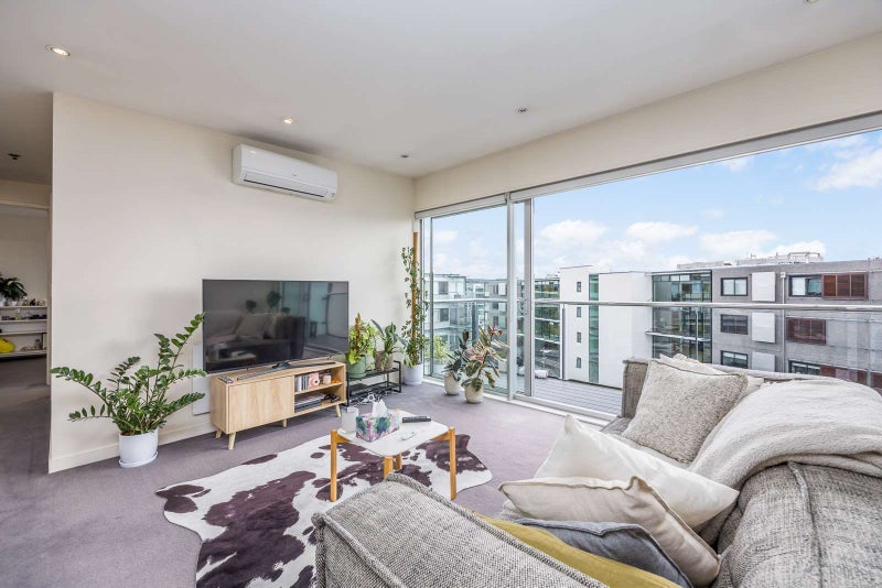 64 West Harbour Drive, West Harbour, Auckland - Carousel 2