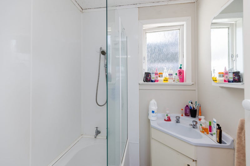 24 Manapouri Place, Glenview, Hamilton - Carousel 17