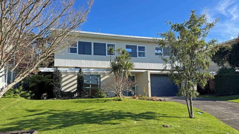 49 McBreen Avenue, Northcote, Auckland - Carousel 1