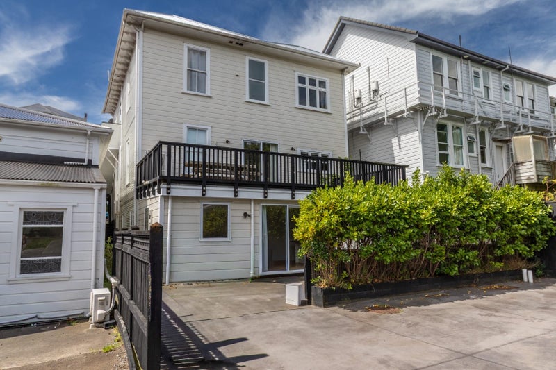 52 Ellice Street, Mount Victoria, Wellington - Carousel 1