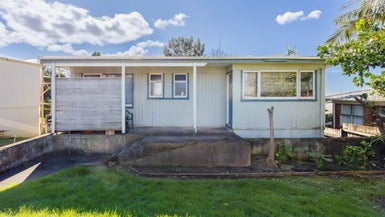 583 East Coast Road, Browns Bay, Auckland - Carousel 1