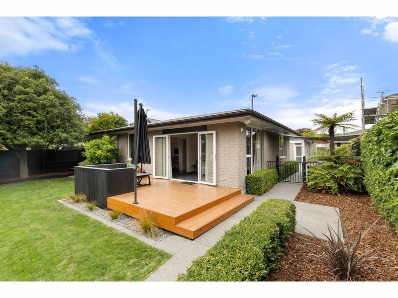 2/5 Esher Place, Saint Martins, Christchurch - Carousel 1