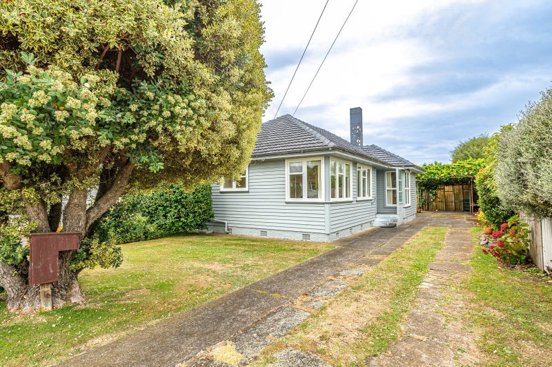 22 Selwyn Crescent, College Estate, Whanganui - Carousel 1