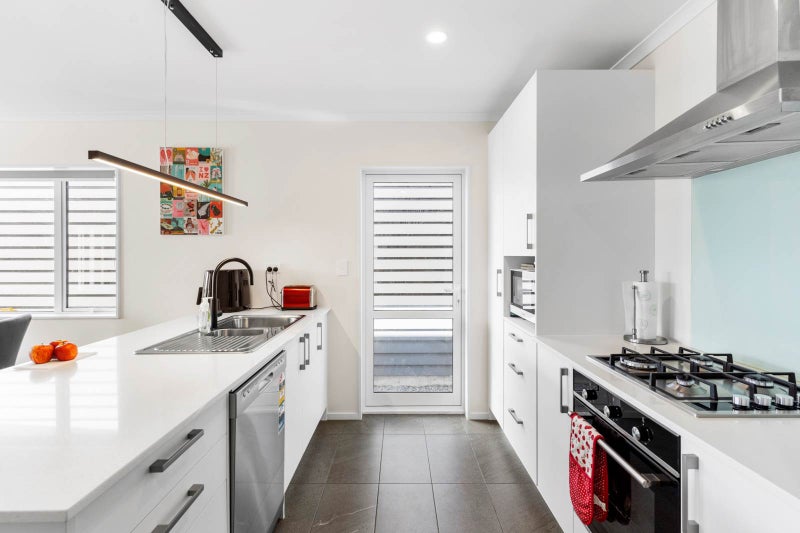 107 Kuaka Drive, Takanini, Auckland - Carousel 2