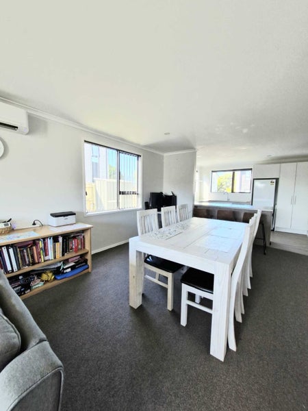 29 Discovery Place, Marfell, New Plymouth - Carousel 2