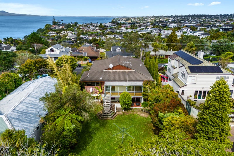 40 Montgomery Avenue, Rothesay Bay, Auckland - Carousel 2