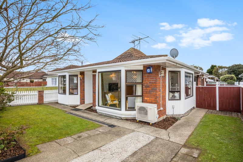 1/18 Wilford Street, Woburn, Lower Hutt - Carousel 2