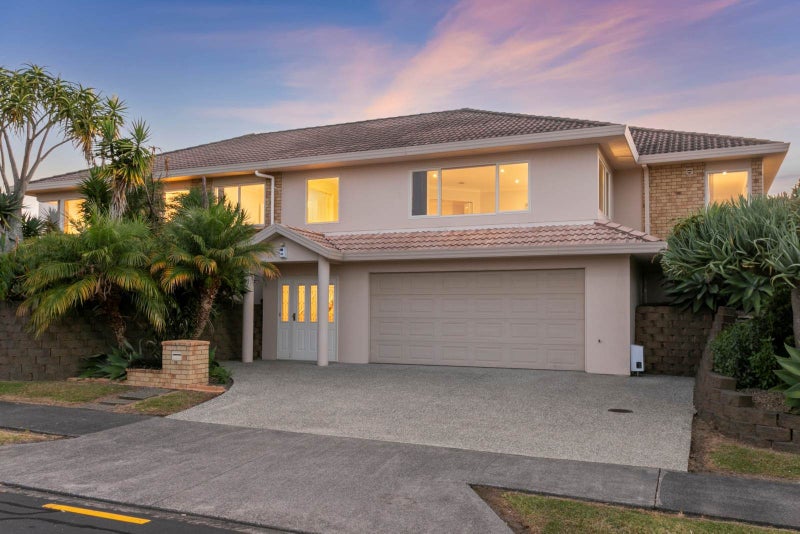 14 Summerland Drive, Henderson, Auckland - Carousel 2