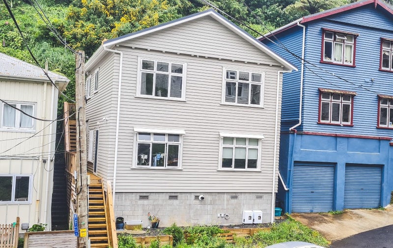 31 Adams Terrace, Aro Valley, Wellington - Carousel 13