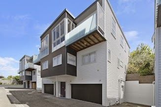 11/8 Wilk Lane, Browns Bay, Auckland - Carousel 21