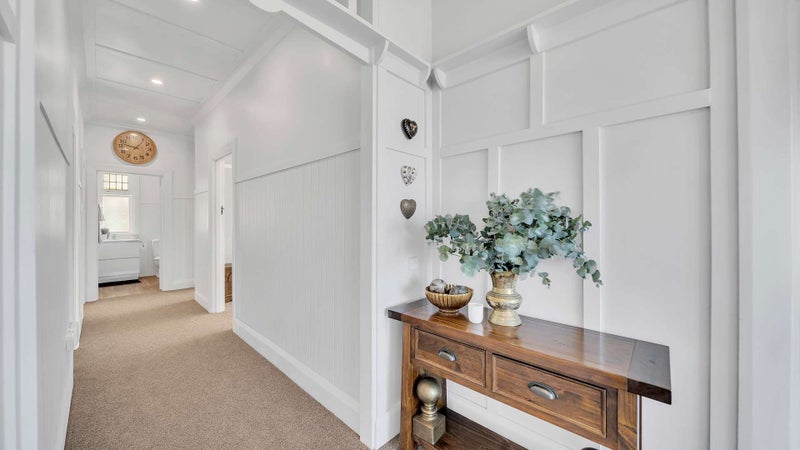 16 Greta Street, South Hill, Oamaru - Carousel 1