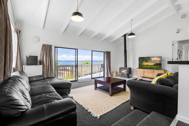1/17 Besley Place, Acacia Bay, Taupō - Carousel 1