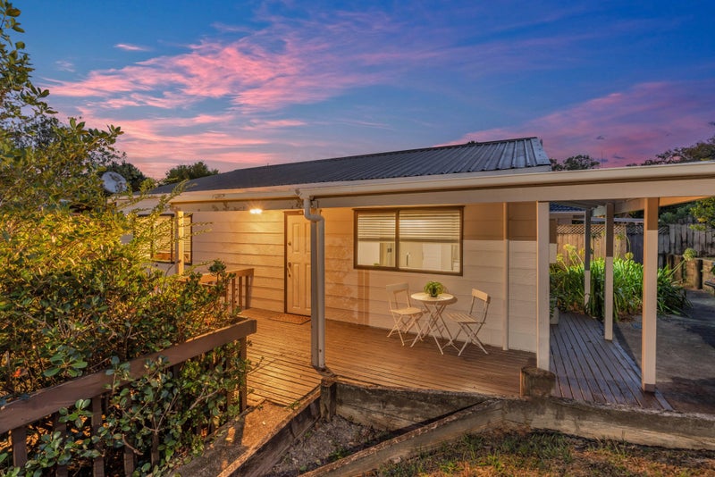 2/30 Glen Vista Place, Bayview, Auckland - Carousel 1