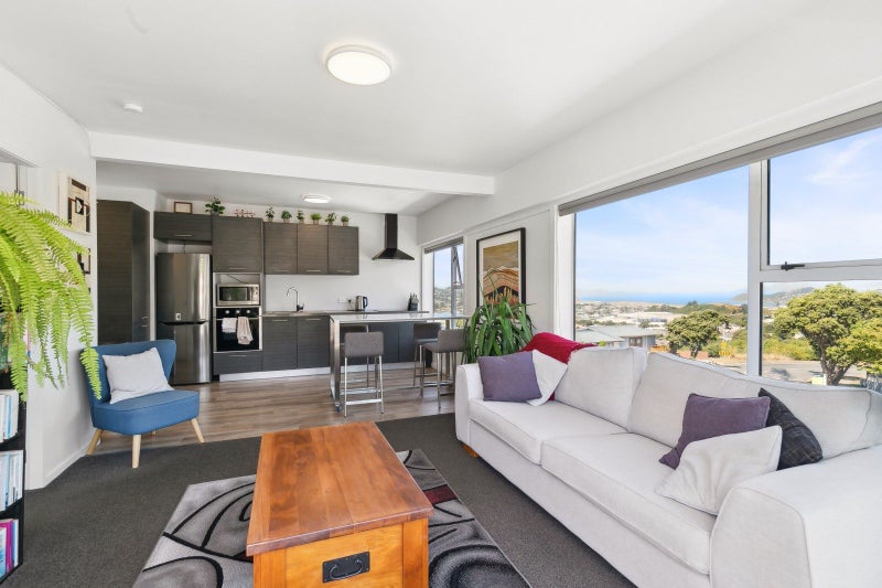 11/32 Akaroa Drive, Maupuia, Wellington - Carousel 1