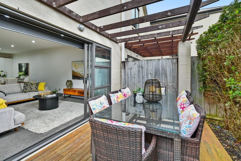 27 Popokatea Drive, Takanini, Auckland - Carousel 2