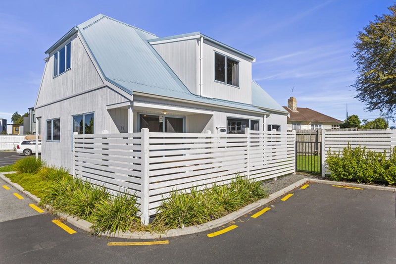 19 Joshua Lane, Hamilton East, Hamilton - Carousel 1