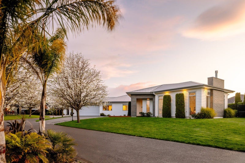 39 Roy Hilton Drive, Flagstaff, Hamilton - Carousel 1