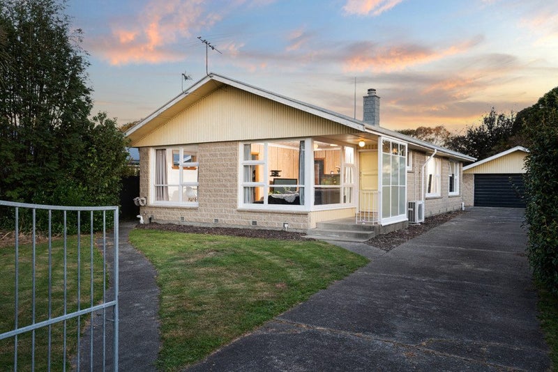 20 Kathleen Crescent, Hornby, Christchurch - Carousel 1