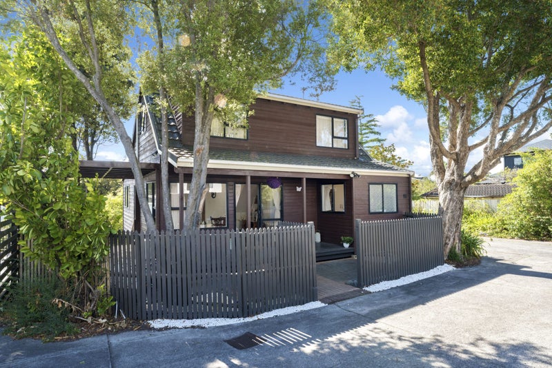 4/2 Taylor Street, Blockhouse Bay, Auckland - Carousel 1