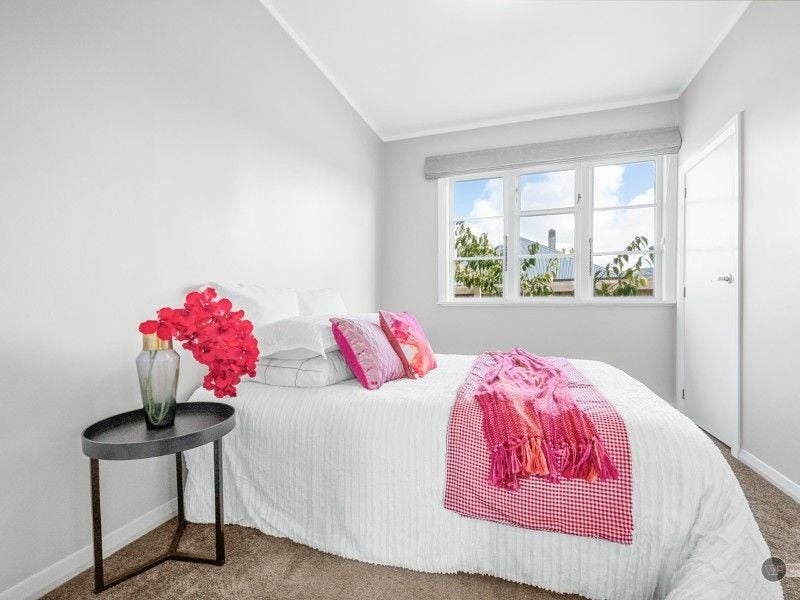 21B Hall Crescent, Epuni, Lower Hutt - Carousel 12