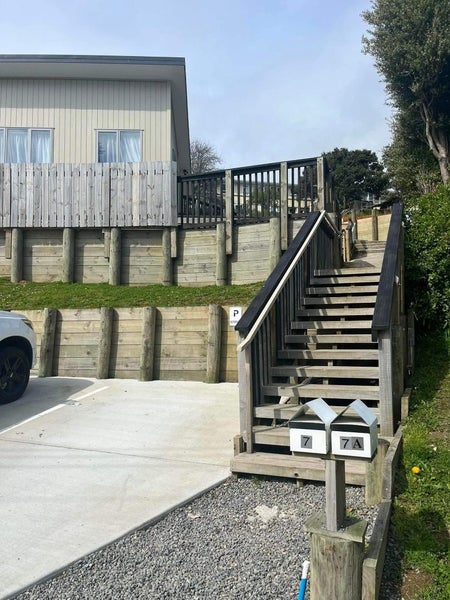 7A Hampshire Street, Cannons Creek, Porirua - Carousel 1