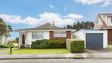 10 Kingsbridge Place, Newlands, Wellington - Carousel 1