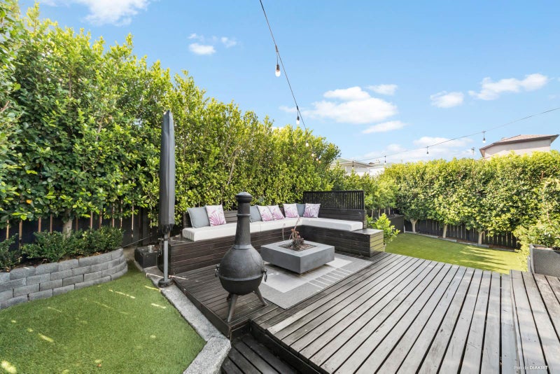 2/0 Blockhouse Bay Road, Avondale, Auckland - Carousel 1