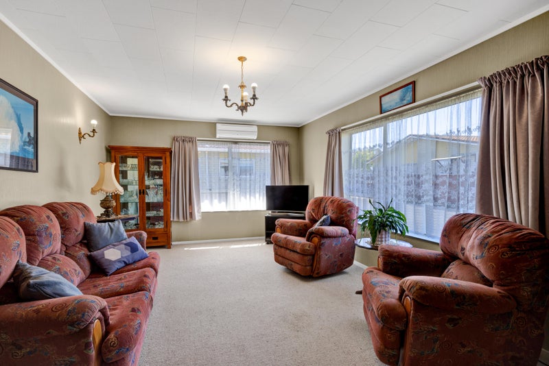 2/83 Clawton Street, Westown, New Plymouth - Carousel 1