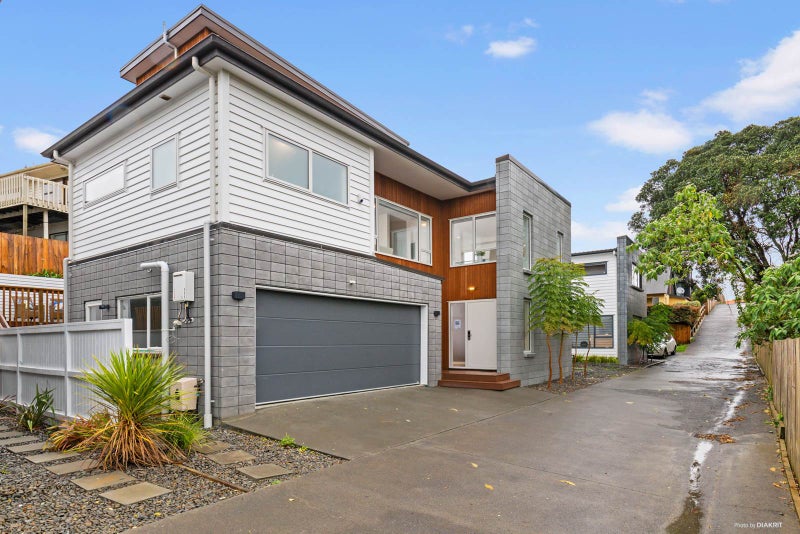 40B Gills Road, Bucklands Beach, Auckland - Carousel 1