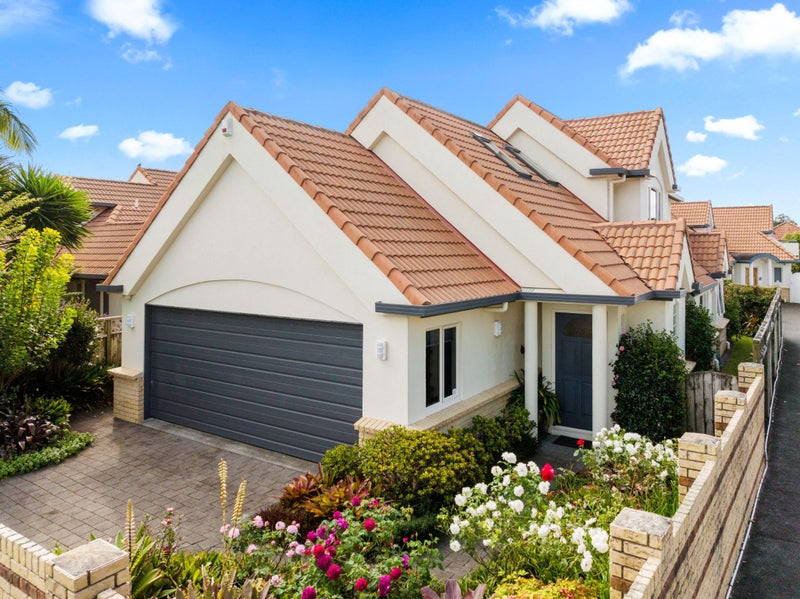 117 Hatea Drive, Regent, Whangarei - Carousel 1