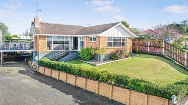 30 Glenview Terrace, Glenview, Hamilton - Carousel 1