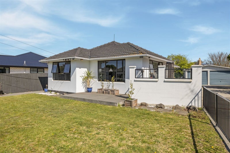 33 Bournemouth Crescent, Aranui, Christchurch - Carousel 1