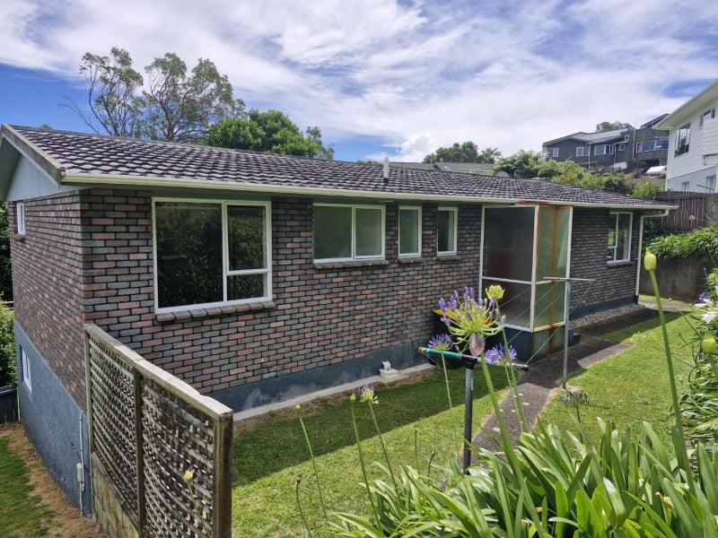 15 Rossiter Crescent, Lynmouth, New Plymouth - Carousel 2