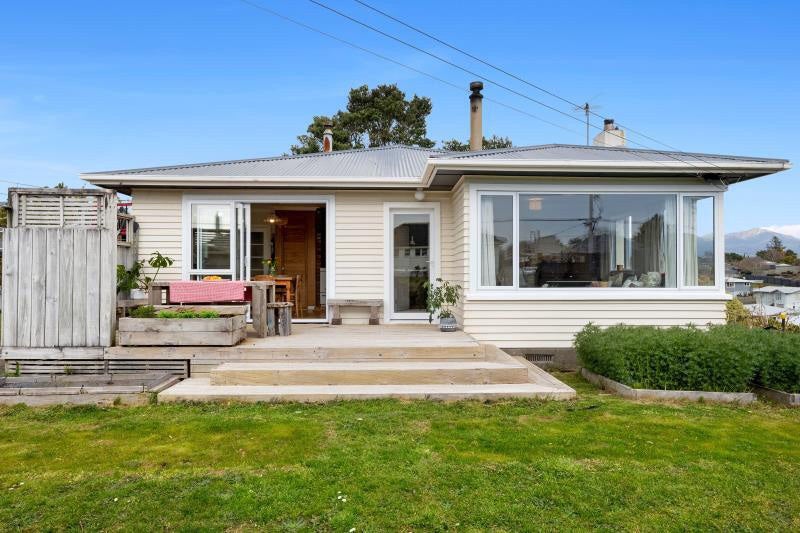 91 Clawton Street, Westown, New Plymouth - Carousel 1