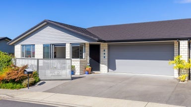 9/4 Greystone Place, Omokoroa, Omokoroa - Carousel 1