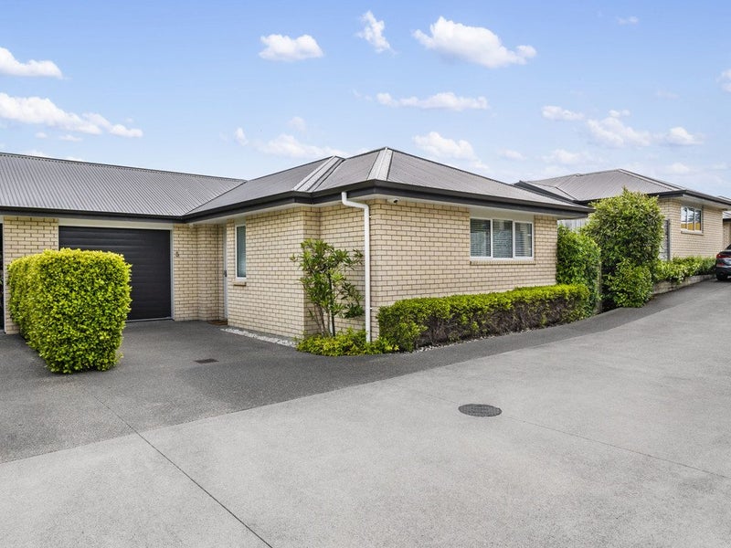 5 Howden Lane, Golflands, Auckland - Carousel 1
