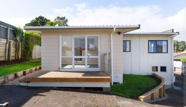2/118 South Road, Spotswood, New Plymouth - Carousel 2